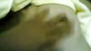 டாக்டருடன் இளம்பெண்