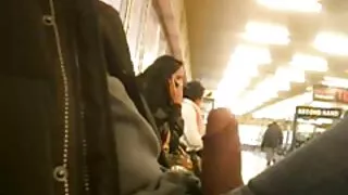 கேம் மீது இளைஞன் உண்மையான பண்ணை ஆபாச தனியா