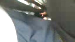 ஒரு உடையில் பெண்