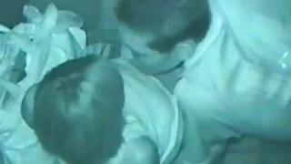 கூரியர் ஒரு கருப்பு ஆபாச வீடியோக்கள் gangbang இரண்டு தாகமாக பெண்கள் இளம்பெண் மற்றும் அவர்களுக்கு படகோட்டி உணவளிக்கிறது