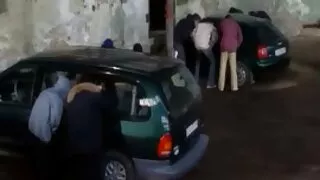 ரெட்ஹெட் அசுரன் ஆபாச அழகா உடலுறவுக்கு ஒரு துளை ஆப்பு வைத்தார்