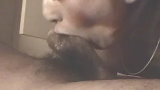 ஒரு மசாஜ் செய்து ஆண்குறி பிளவுக்குள் உற்சாக ஆபாச வந்தது
