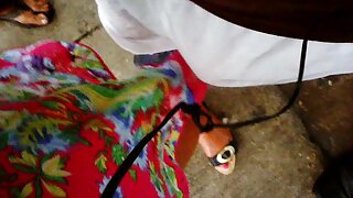 அவரது வயிற்றில் படகோட்டி